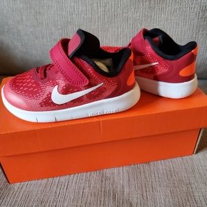 Boys Nikes 7c